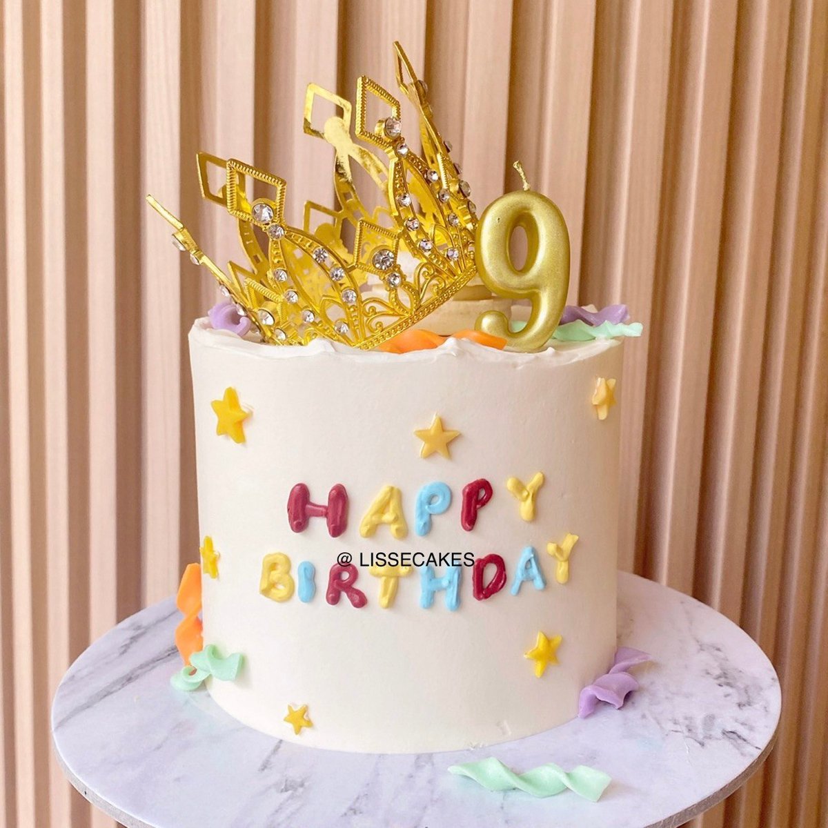 Simple Happy Birthday Crown Cake