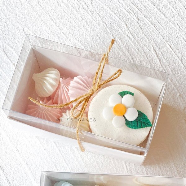 Baby Daisy Macaron Gift Set (Other Colours Available) 