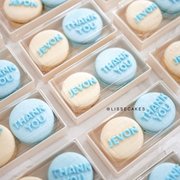 [Customisable] Simple Macarons with Fondant