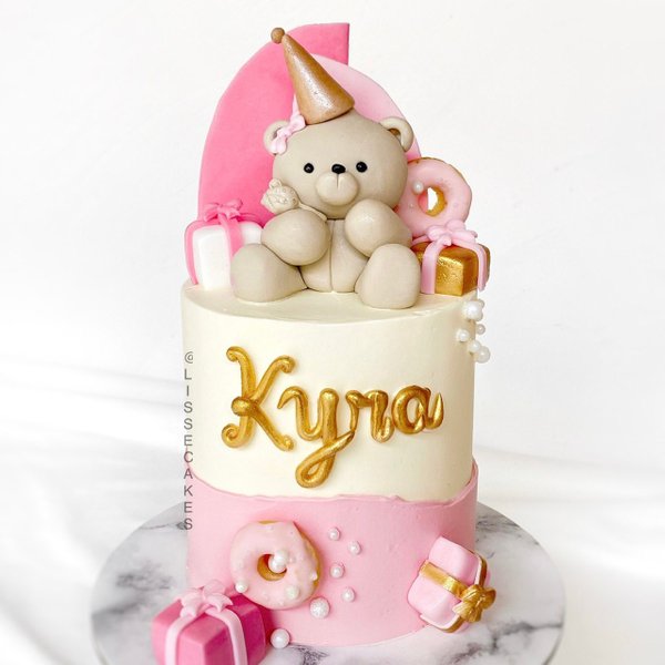 Party Baby Bear Cake in Pink