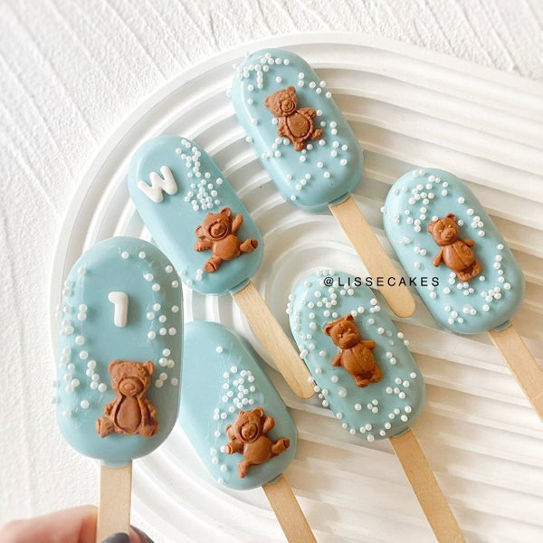 Baby Bear Cakesicles in Blue