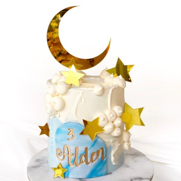 Simple Moon x Stars Cake