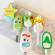 Unicorn with Crown Cakesicles
