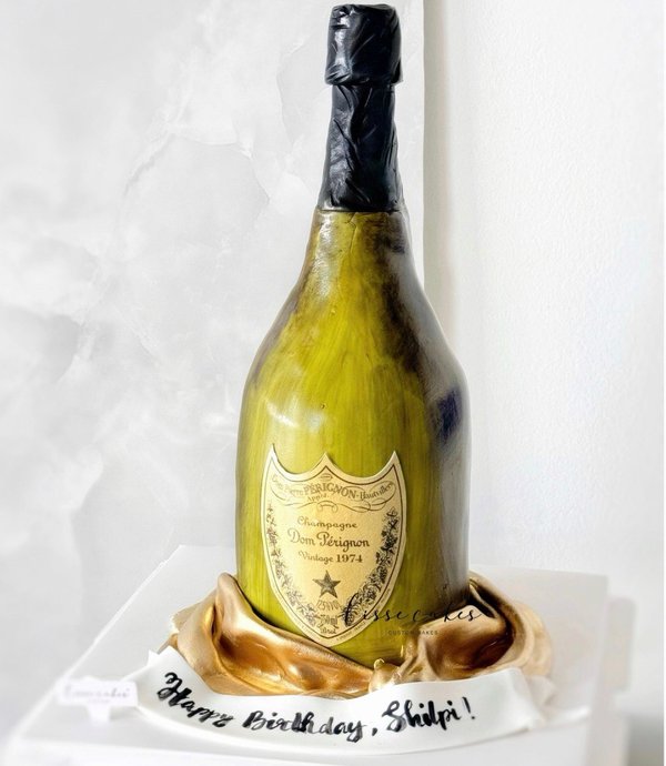 [Customisable] 3D Champagne Cake