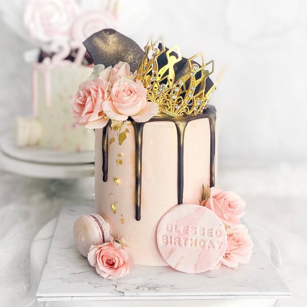 Bella Pink Crown Cake