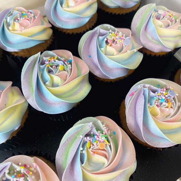 Pastel Rainbow Cupcakes (6pcs)